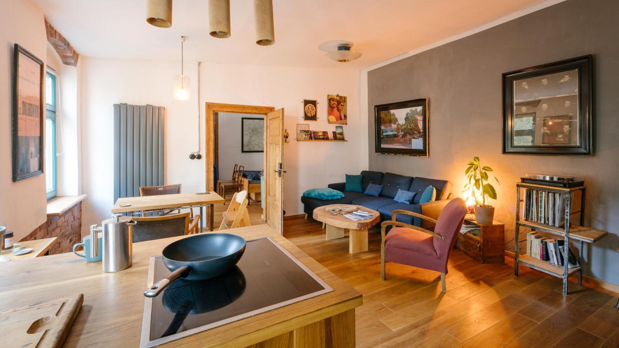 The Upholstery Tinyhouse Deluxe Eco Chalet Kreativ Citynah Хемніц Екстер'єр фото