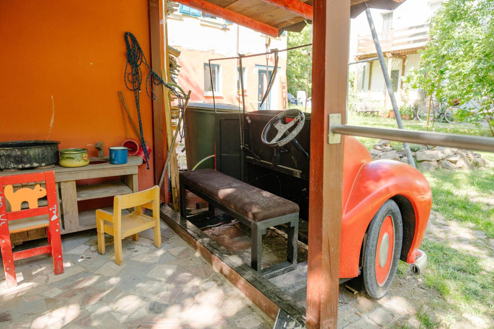 The Upholstery Tinyhouse Deluxe Eco Chalet Kreativ Citynah Хемніц Екстер'єр фото