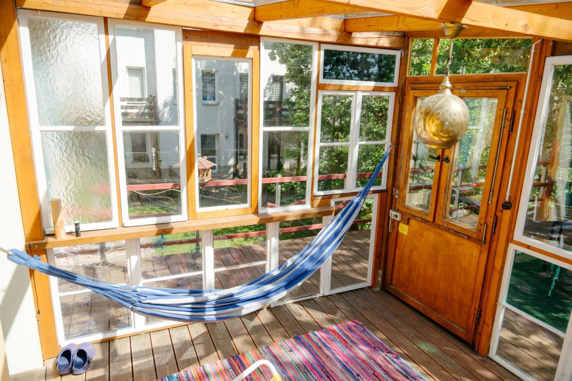 The Upholstery Tinyhouse Deluxe Eco Chalet Kreativ Citynah Хемніц Екстер'єр фото