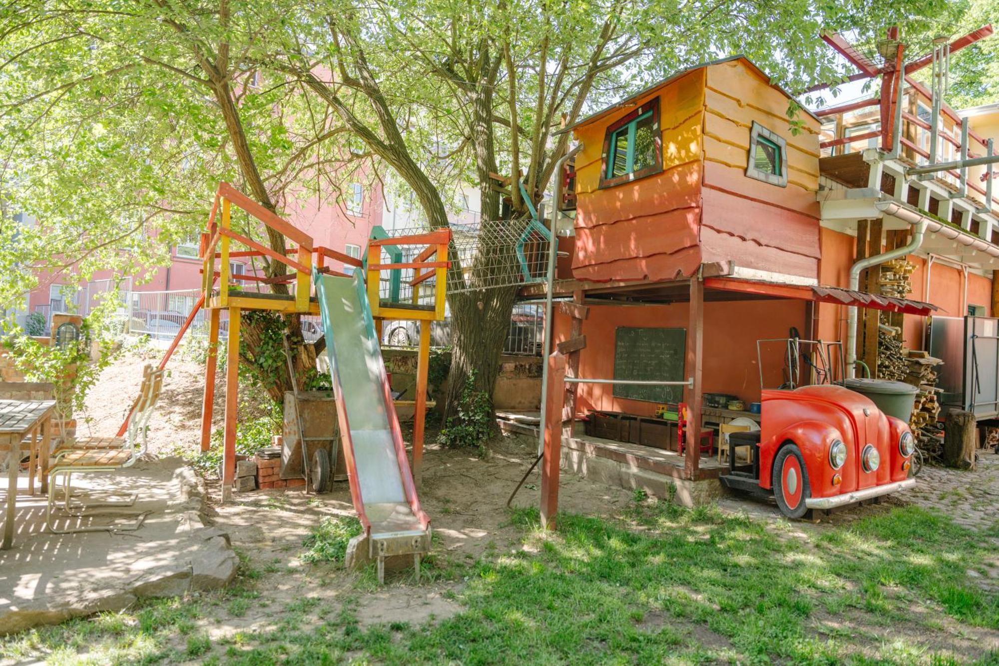 The Upholstery Tinyhouse Deluxe Eco Chalet Kreativ Citynah Хемніц Екстер'єр фото
